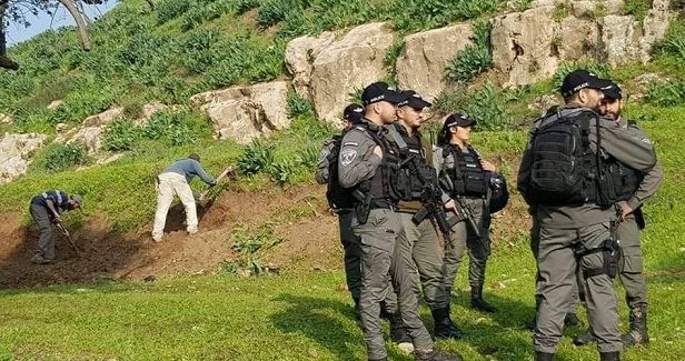 IOA continues to bulldoze land of Wadi al-Rababa in J�lem