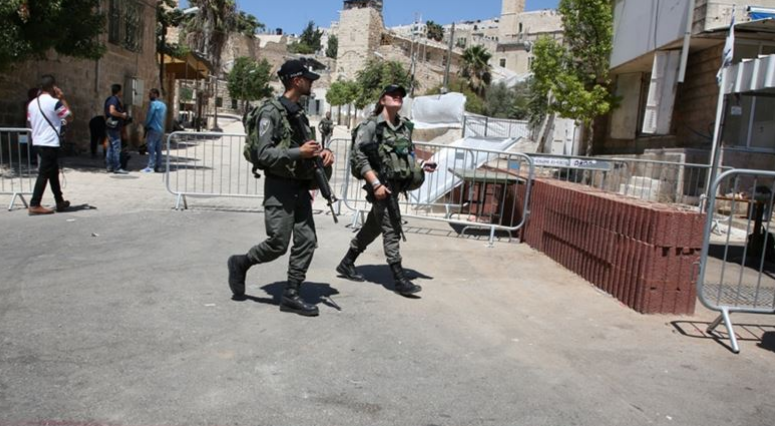IOA closes Ibrahimi Mosque to Muslim worshipers