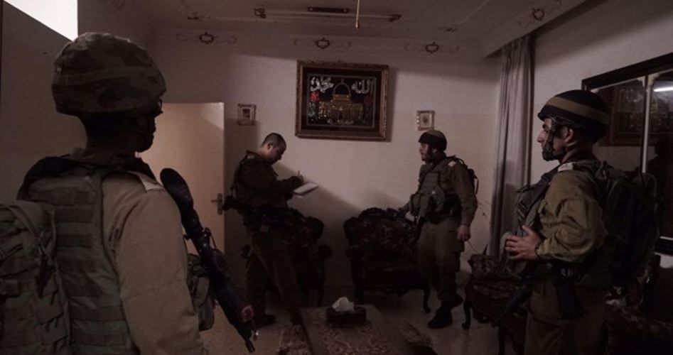 Six West Bankers kidnaped by IOF in dawn raids on homes