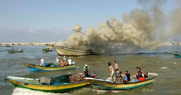 Israeli navy arrests two Gazan fishermen
