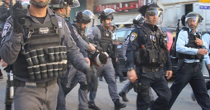 Israeli police raid Jerusalem neighborhoods, arrest Palestinians