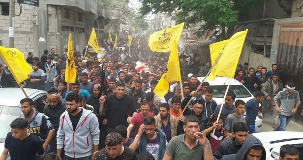 Palestinians in Khan Younis lay to rest 2 martyrs