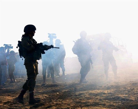 Israeli forces detain 7 Palestinian hikers in Jordan Valley