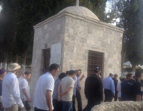 Dozens of Israelis enter Al-Aqsa compound under armed guard