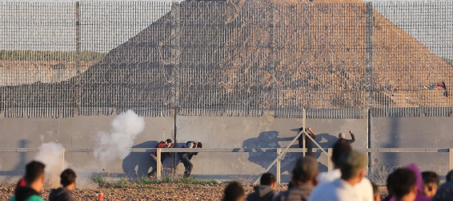 Israel defence minister wants Palestinians crossing Gaza fence detained as illegal combatants