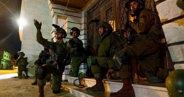IOF storms West Bank town to demolish Palestinian houses