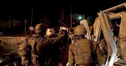 IOF arrests more than 20 Palestinians in the West Bank