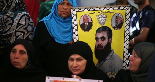 Palestinian prisoners in Nafha complain of medical negligence