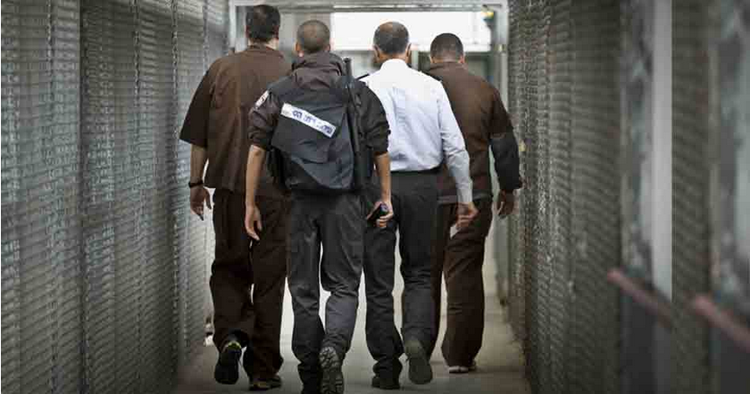 Rights groups: 8,800 Palestinian prisoners in Israeli prisons