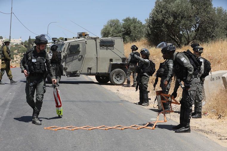 IOF blocks roads, tightens security measures in W. Bank