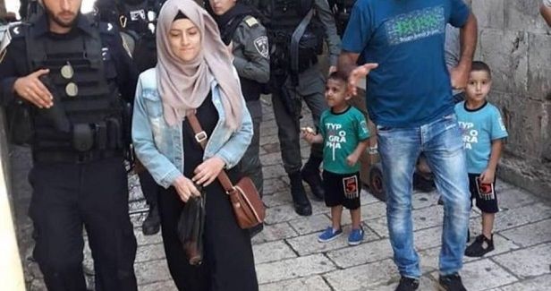Israeli police arrest woman, assault others in Jerusalem