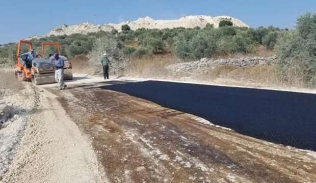 IOF bars road construction, seizes equipment in Asira al-Qibliya town