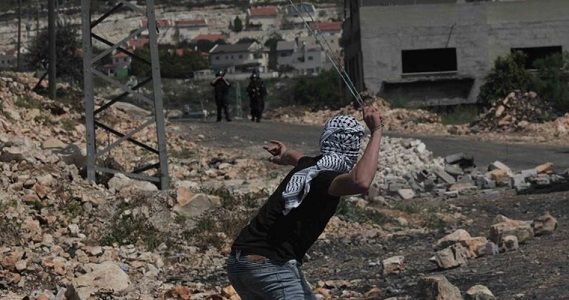 Palestinian journalist injured in IOF quelling of Kafr Qaddum march