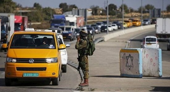 IOF obstructs movement of citizens east of Qalqilya