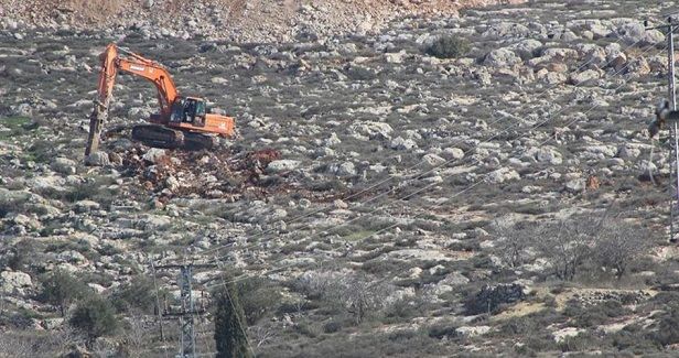 Israeli bulldozers level Palestinian lands near Bethlehem