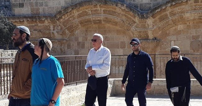 Israeli minister, settlers storm Al-Aqsa compound