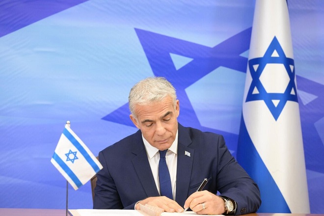 Lapid: Netanyahu is the weakest Israel Prime Minister ever