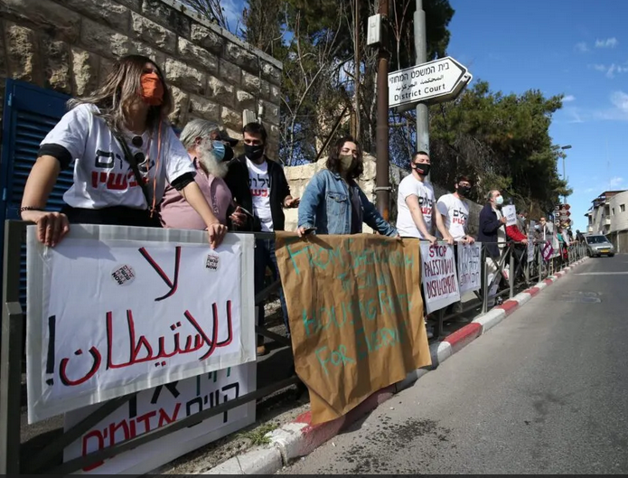 Jewish settlers attack Jerusalem's Sheikh Jarrah neighbourhood