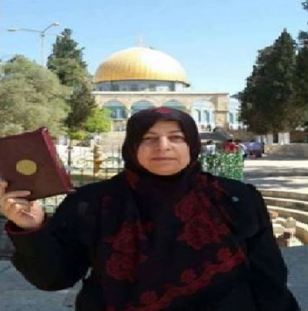Israeli police kidnap Jerusalemite activist outside Aqsa Mosque
