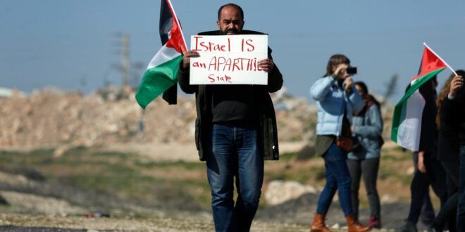 2/3 of U.S.-based Middle East scholars say Israel is practicing apartheid