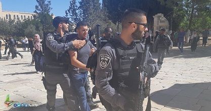 Israeli police detain two Aqsa guards