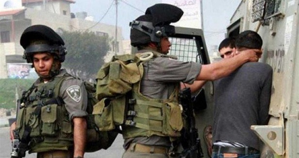 IOF arrests two Palestinian children in Tulkarem