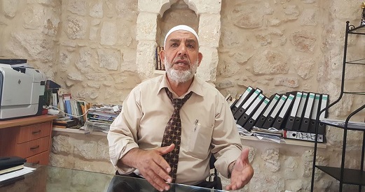 Israeli police ban Sheikh Bekirat from entering al-Aqsa