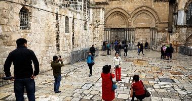 Knife-wielding Jewish settler storms Church of holy Sepulcher