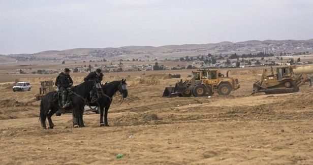 Israeli authorities carry out widespread demolitions in Negev
