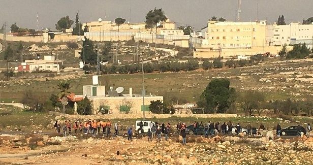 Israeli settlers attack Palestinian house south of Nablus