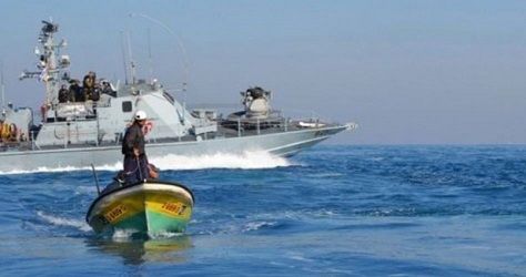 Israeli gunboats open fire at Gazan fishermen