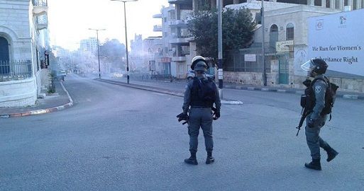 10 Palestinians kidnapped, others injured by IOF in predawn sweeps