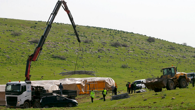 Israel blocks access of relief aid to Bedouin community