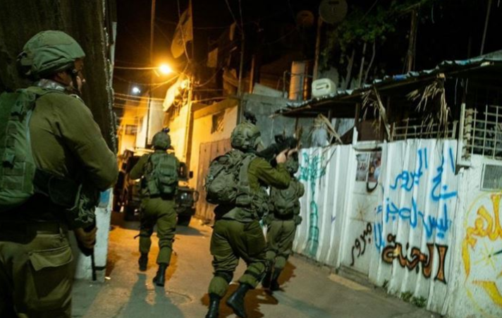 IOF carries out violent raids, arrests across West Bank