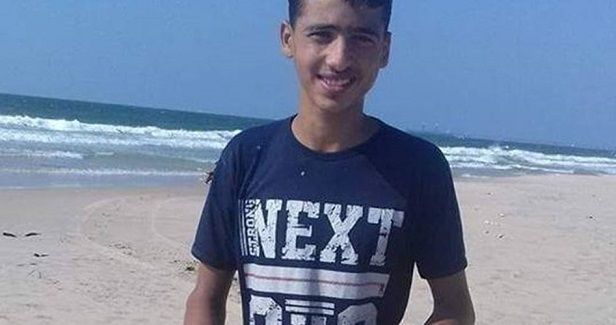 Massive participation in funeral of child shot at Gaza protest