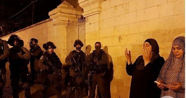 Israeli police injure dozens of worshipers denouncing security measures at Al-Aqsa