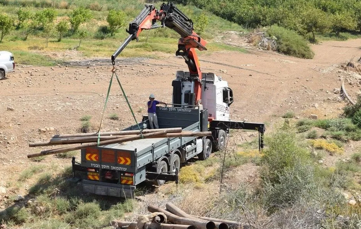 Israeli settlers destroy water pipes in Bethlehem