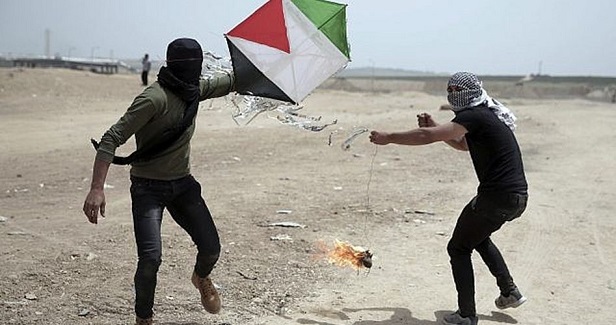 Kite from Gaza sets fire to Israeli warehouse