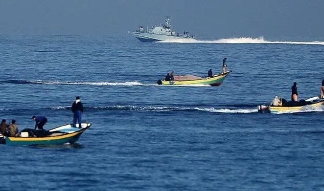 IOF attacks fishermen in Gaza waters