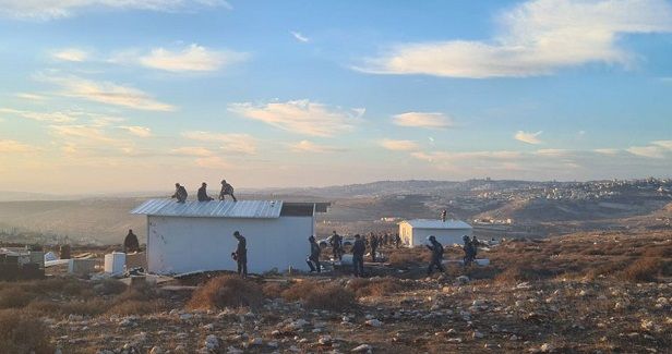Settlers expand illegal settlement in Ein Shibli, Nablus
