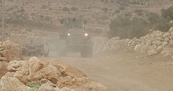 IOF closes entrance to Nablus village