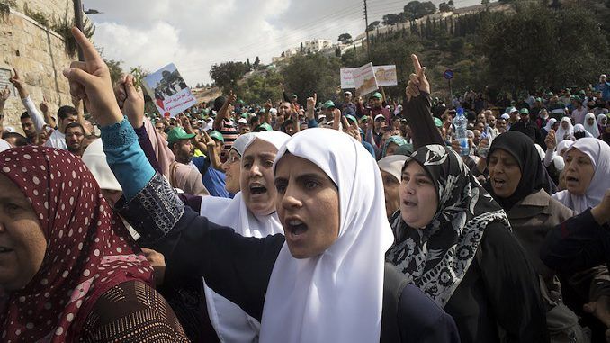 Palestinian-American Groups Withdraw from Women�s March in Protest of Pro-Israel Speaker, Scarlett Johannson