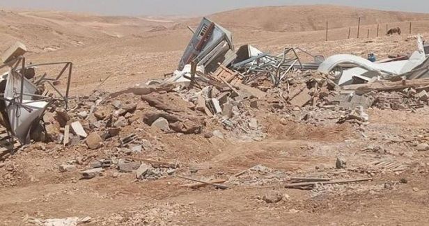 IOA razes homes, structures in Sawahira town