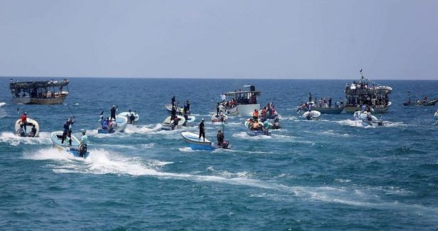 Israeli gunboats target Palestinian fishing boats in northern Gaza