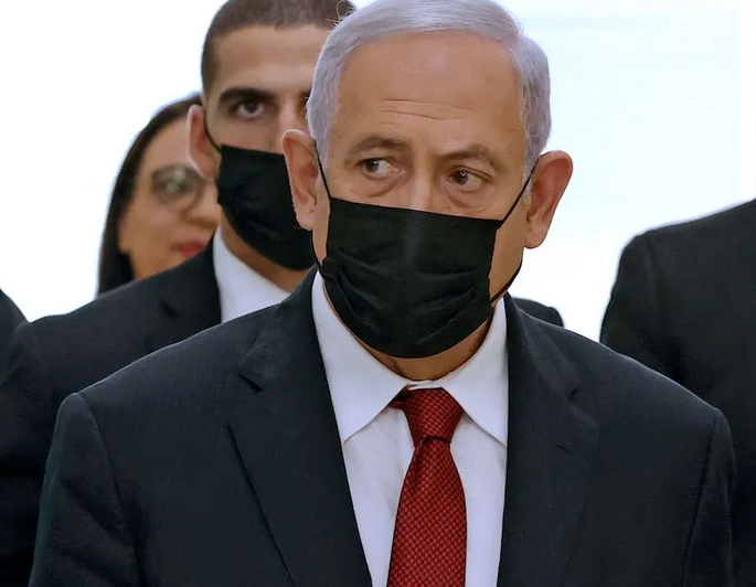 Netanyahu: Bennett, Lapid 'bow' heads before US