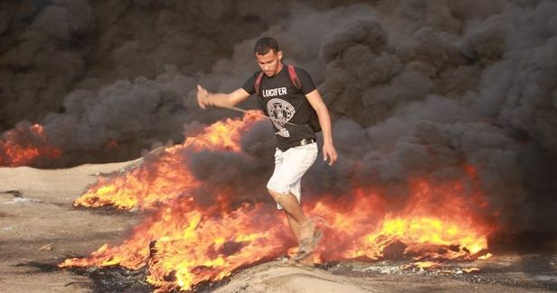 32 Palestinians injured as IOF opens fire at Gaza protesters