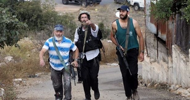 Dozens of Israeli settlers storm Old City of al-Khalil