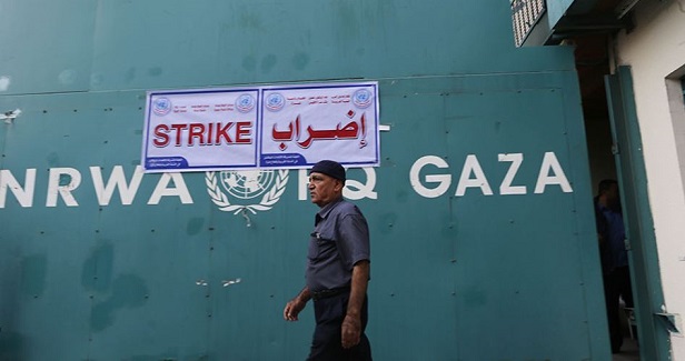 Palestinians close UNRWA headquarters in Gaza in protest at the siege
