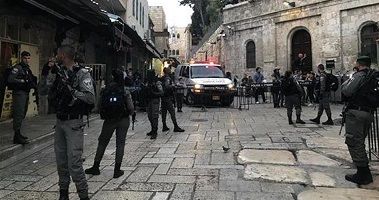 Israeli police set up road barriers, obstruct traffic in Silwan