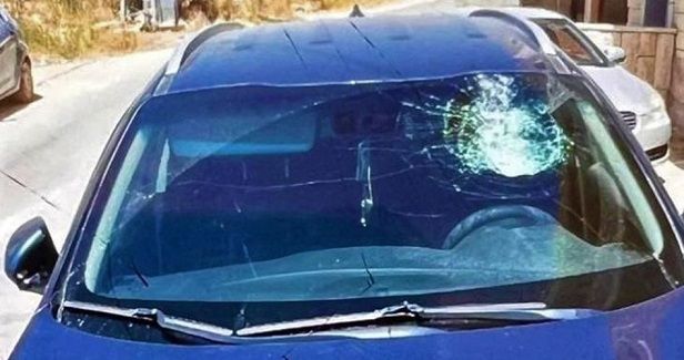 Palestinian citizen injured in settlers attack east of Ramallah